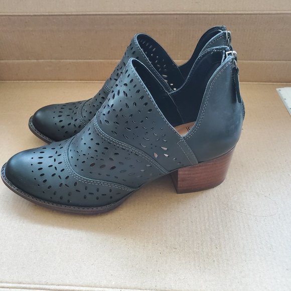 Sofft black ankle booties sz 7 - Picture 3 of 7